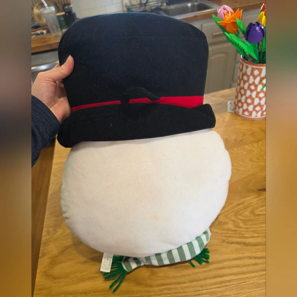 1990s Vintage Santa And Frosty Pillows